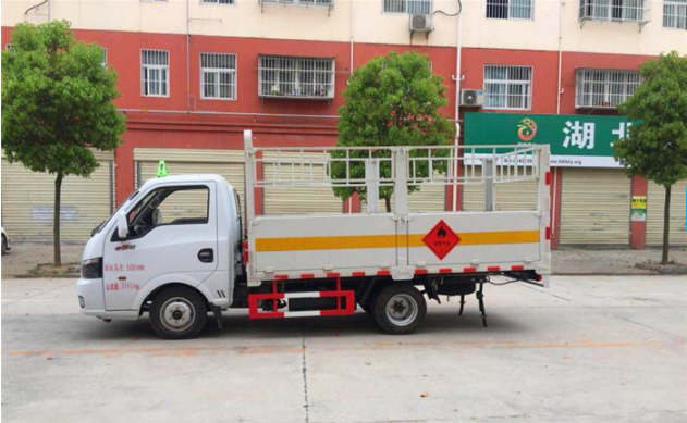 東風(fēng)途逸3米2(藍(lán)牌)氣瓶車(chē)